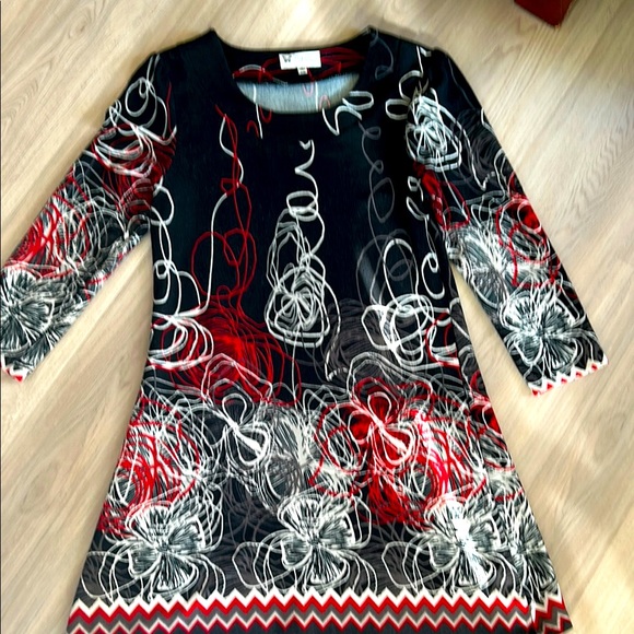 VTG Papillon Women’s Dress Mix Floral Stylish Black and Red Dress -Medium - Picture 1 of 10